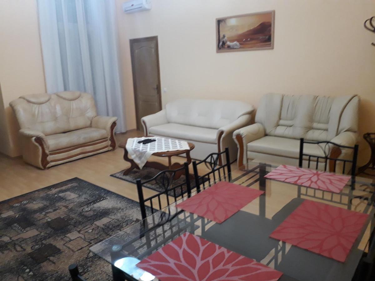 Piac Utcai Apartman Debrecín Exteriér fotografie