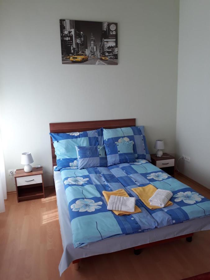 Piac Utcai Apartman Debrecín Exteriér fotografie