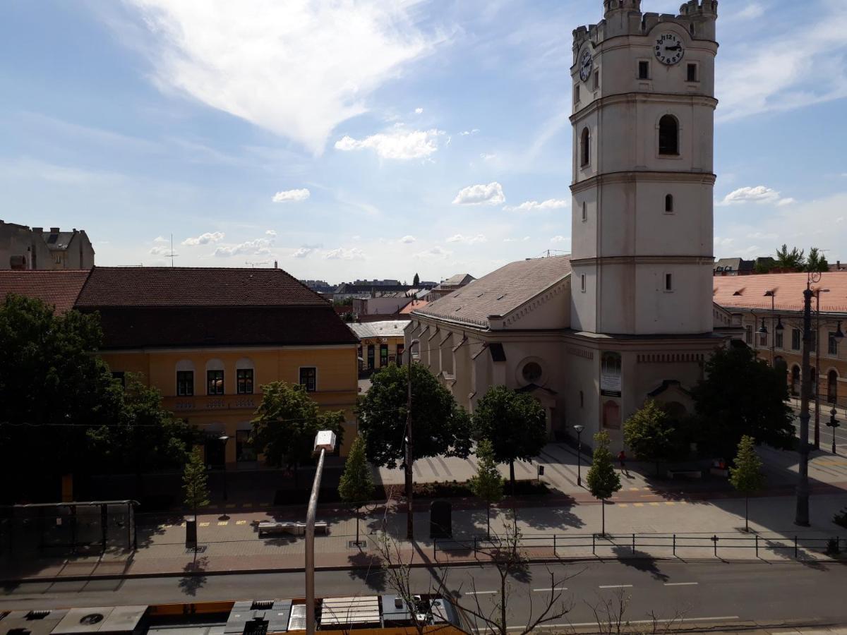 Piac Utcai Apartman Debrecín Exteriér fotografie