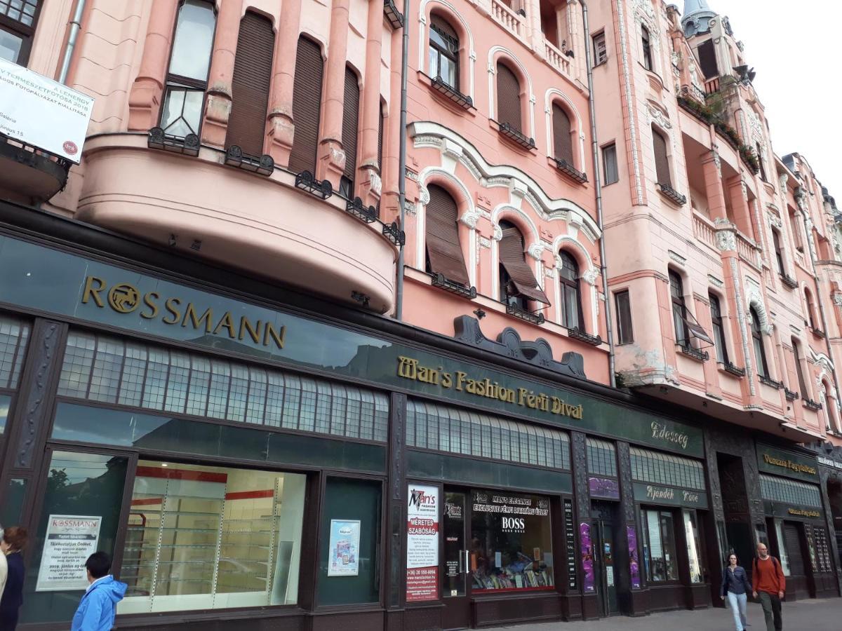 Piac Utcai Apartman Debrecín Exteriér fotografie
